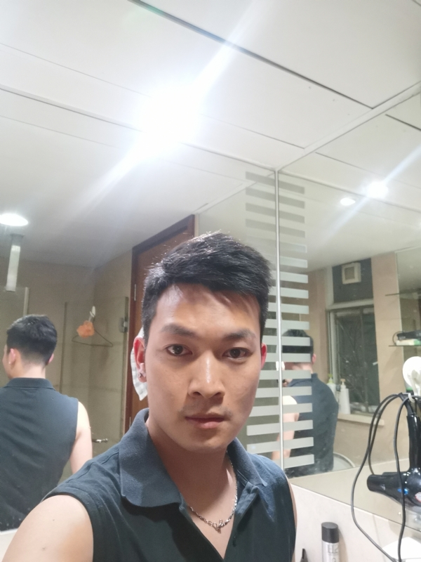 专属的第二张照片--中山交友中心